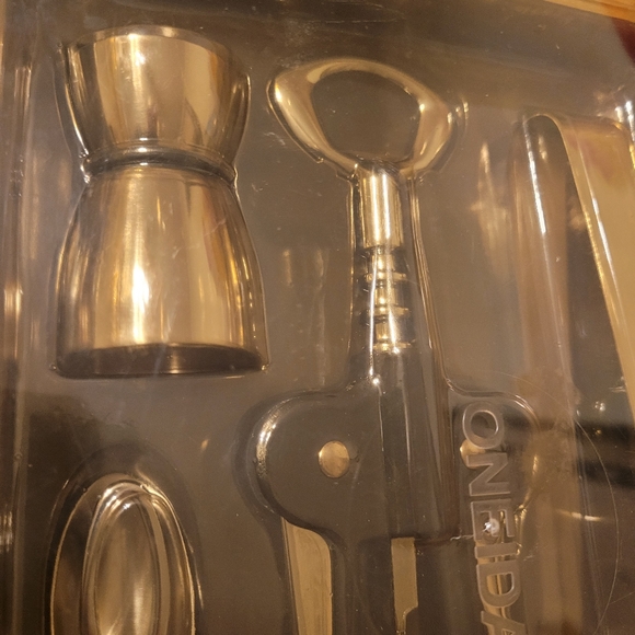 Oneida 7 piece bar set. - Picture 5 of 14